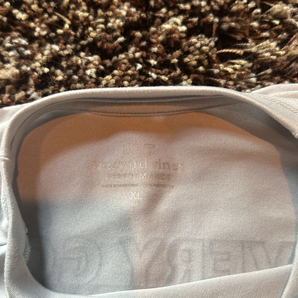 Vineyard Vines Boys Soccer Drifit. Kids XL. - Picture 3 of 3